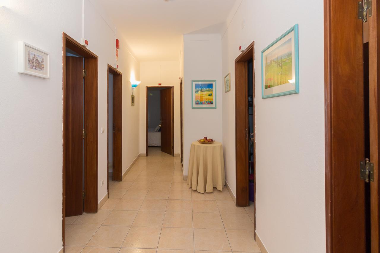 Atjuditehome Alpiarca Luaran gambar
